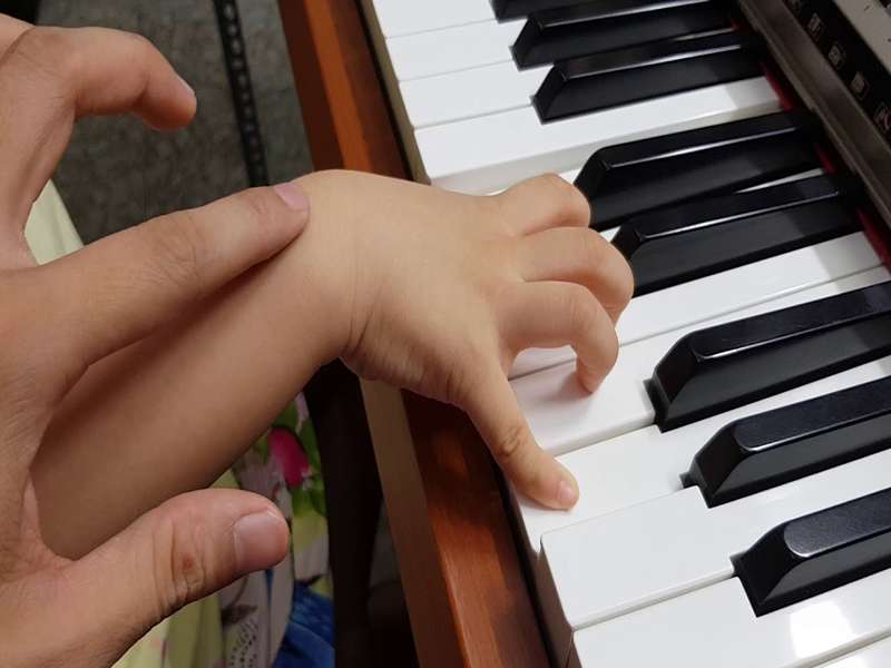 4 Cách Luyện Ngón Cho Người Mới Bắt Đầu Chơi Piano