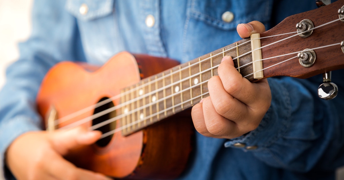 Người Mới Nên Chọn Học Loại Ukulele Nào Là Phù Hợp?