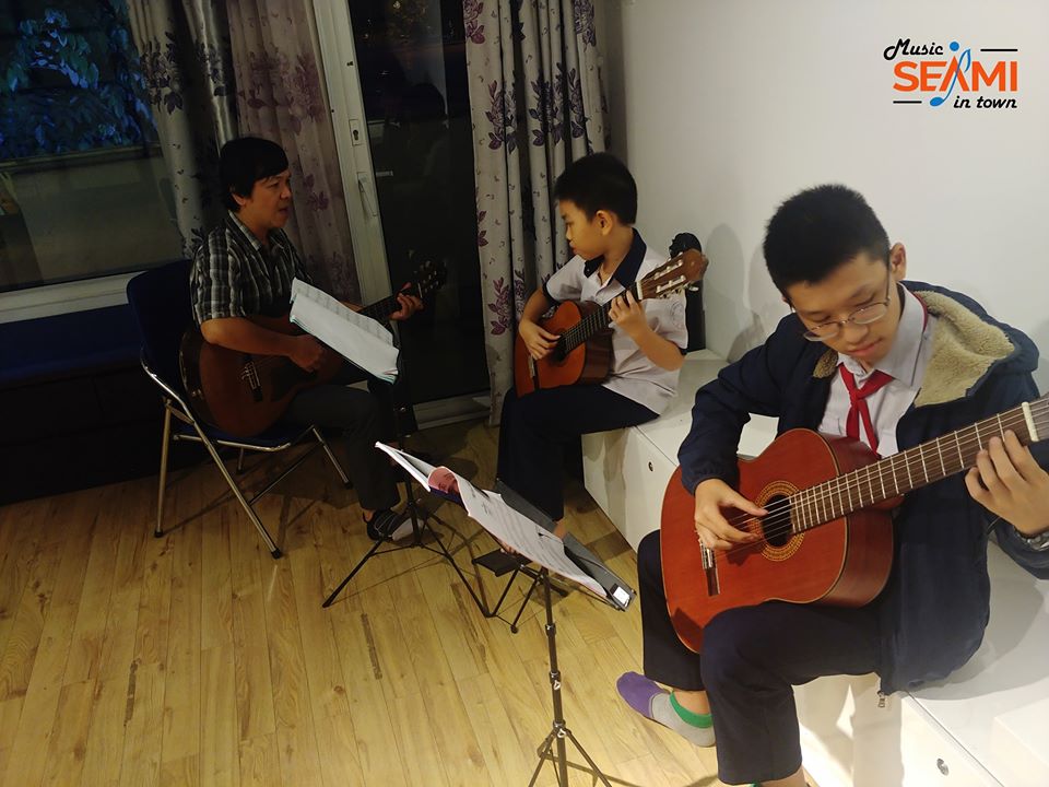 5 Lợi Ích Mang Lại Cho Trẻ Em Khi Học Guitar Cần Biết