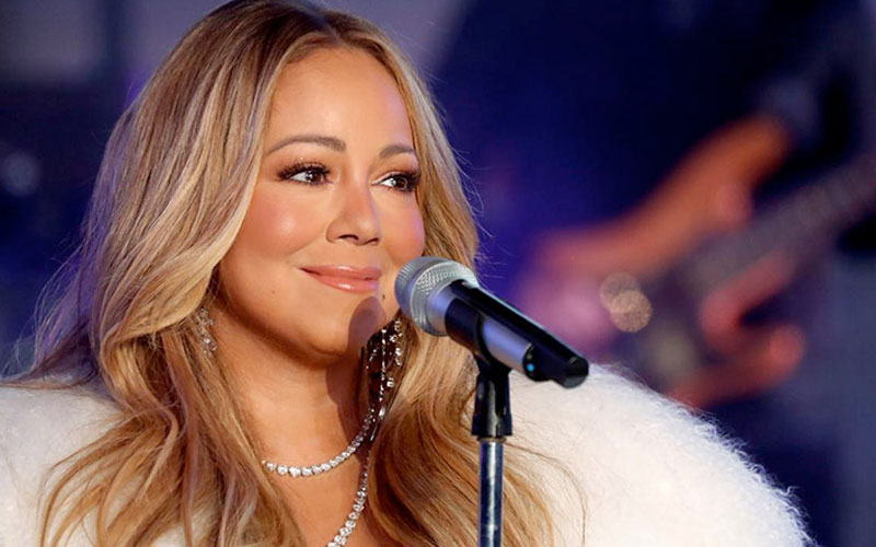 Ngoài khả năng hát đến 5 quãng 8, Mariah Carey còn gây ấn tượng với phong thái biểu diễn chuyên nghiệp (Nguồn: Gulf Today)